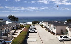 Cambria Landing Inn & Suites